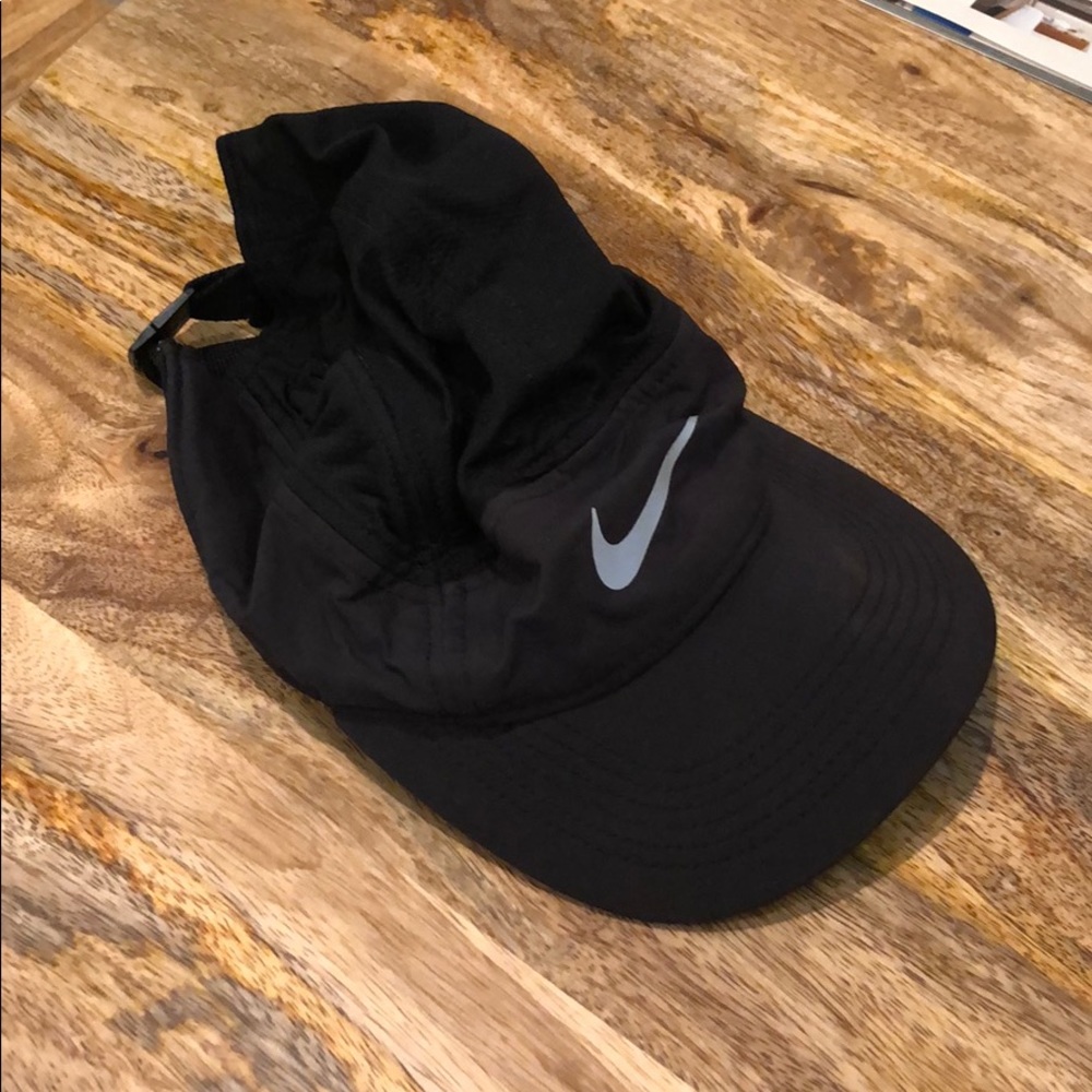 NIKE dry-fit running hat